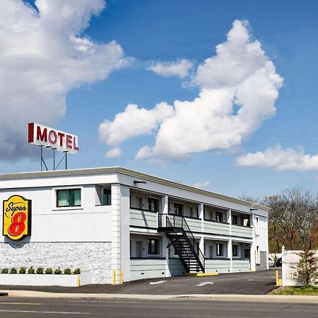 Super 8 By Wyndham Lindenhurst Luaran gambar